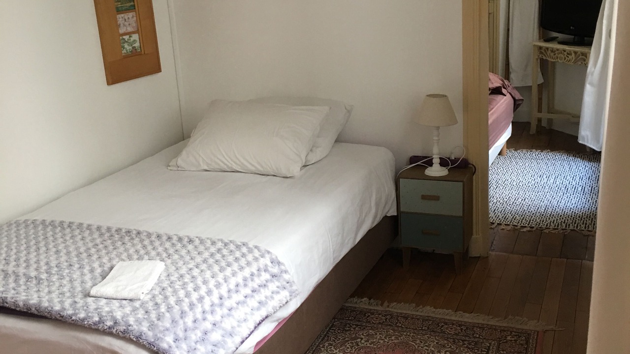 Photo of Bedroom in 9th Arrondissement