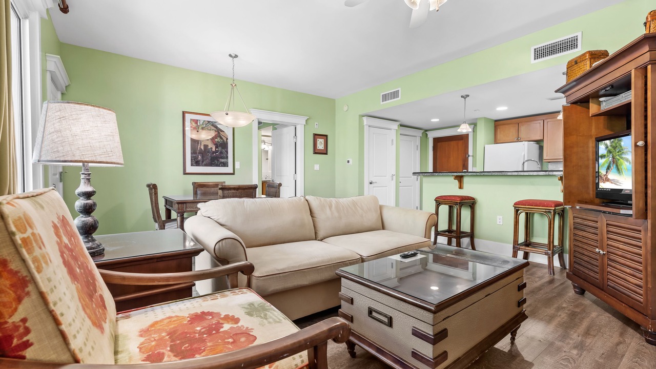 Photo of Livingroom in Baytowne Wharf