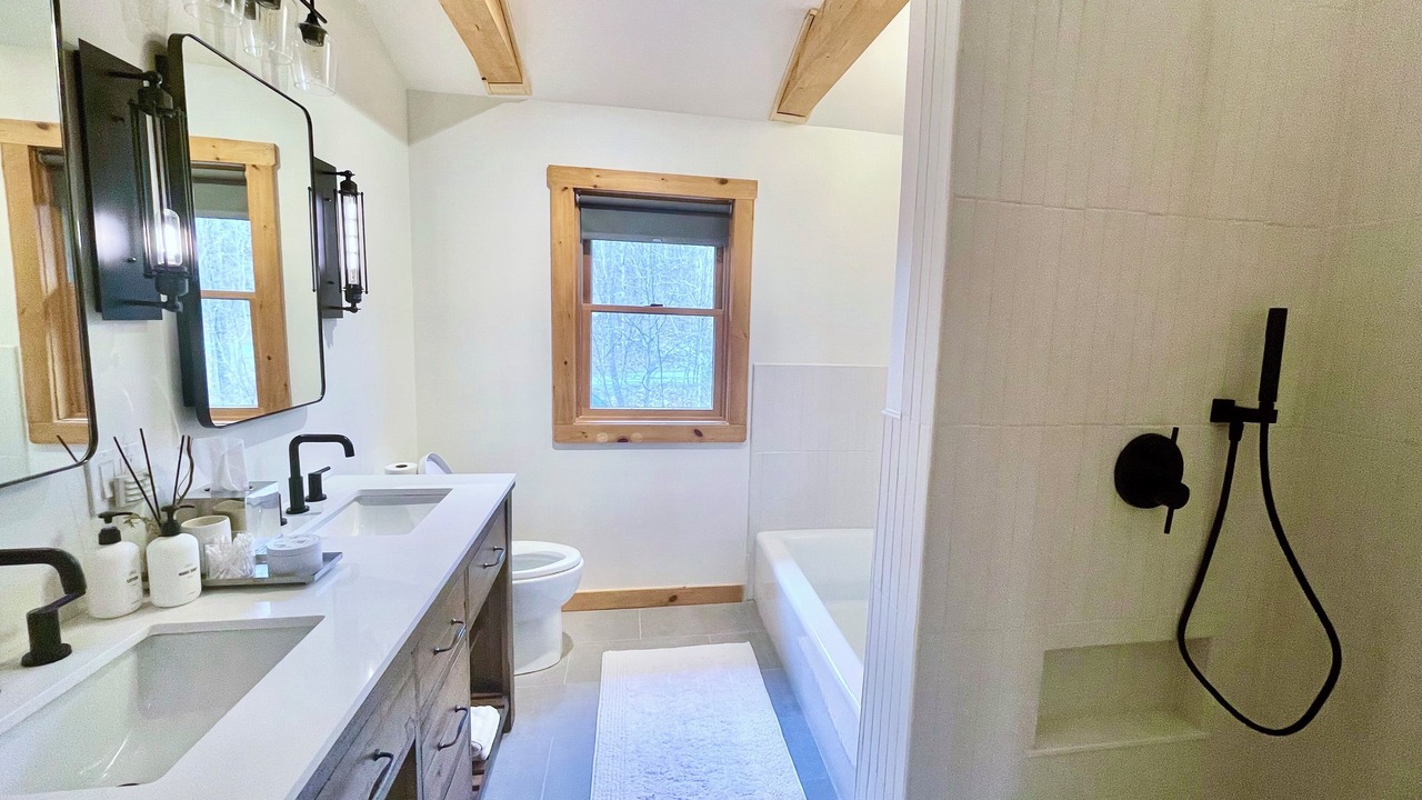 Photo of Bathroom in Livingston Manor