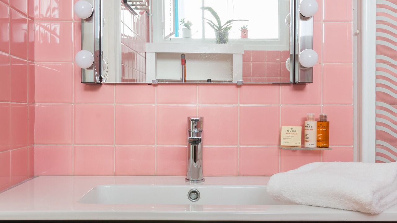 Photo of Bathroom in 20th Arrondissement