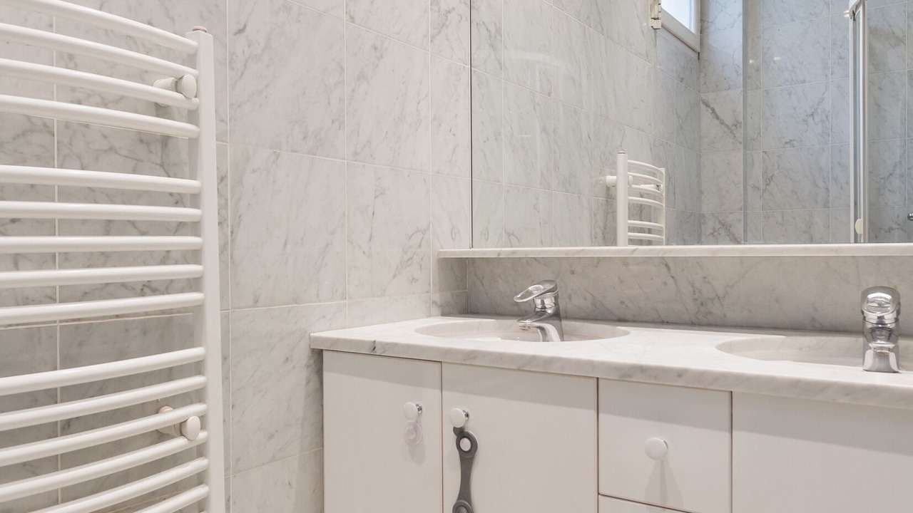 Photo of Bathroom in 3rd Arrondissement