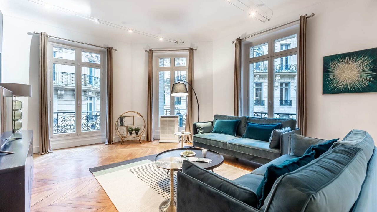 Photo of Livingroom in Champs-Elysees