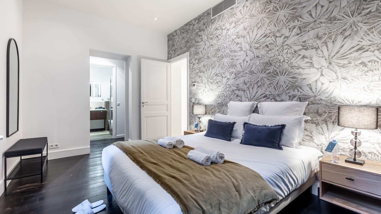 Photo of Bedroom in Champs-Elysees