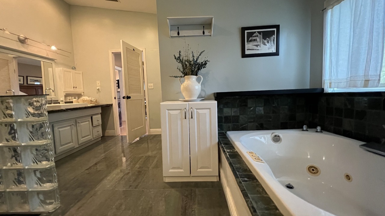 Photo of Bathroom in Port Saint Lucie