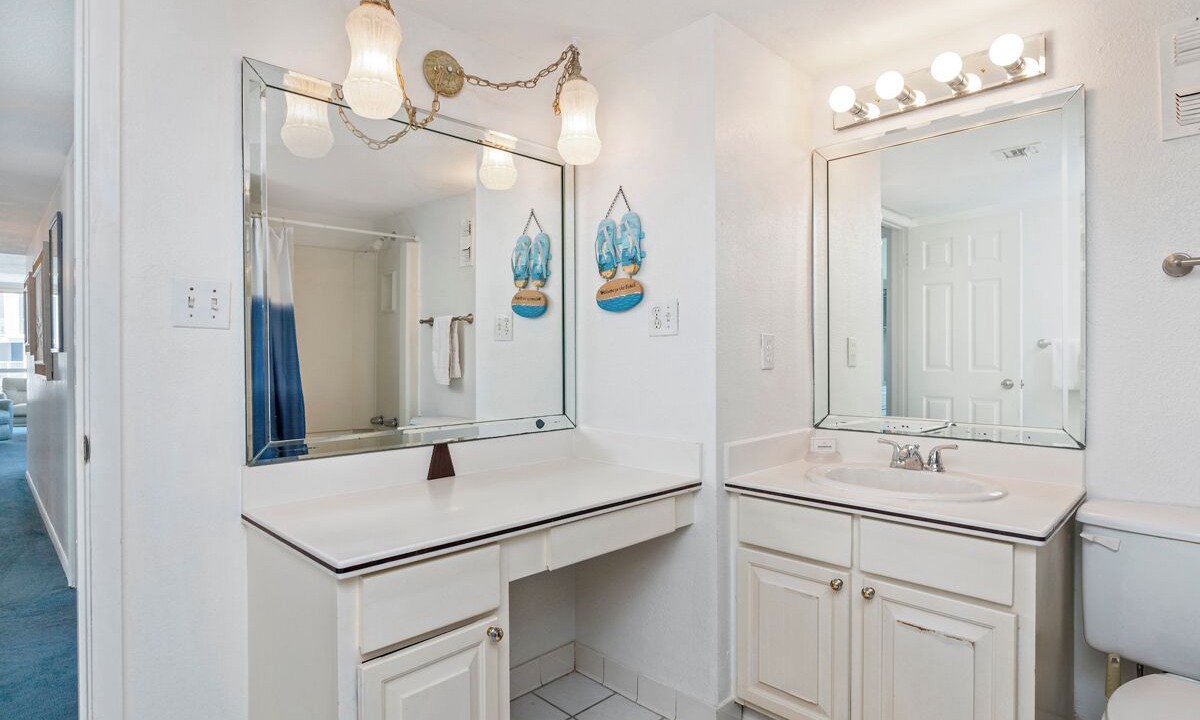 Photo of Bathroom in Holiday Isle