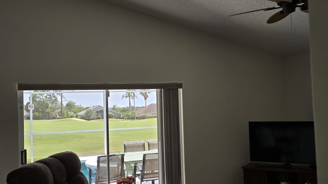 Photo of Livingroom in Haines City