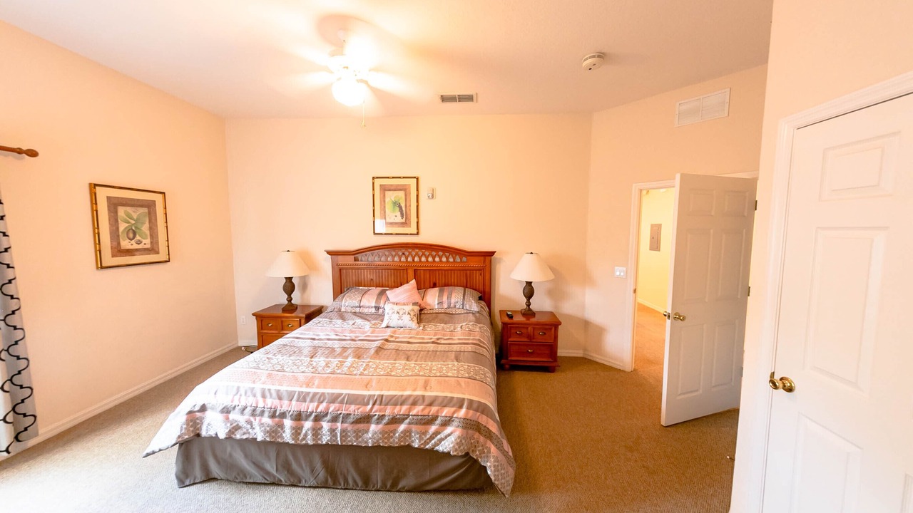 Photo of Bedroom in Lake Davenport Estates