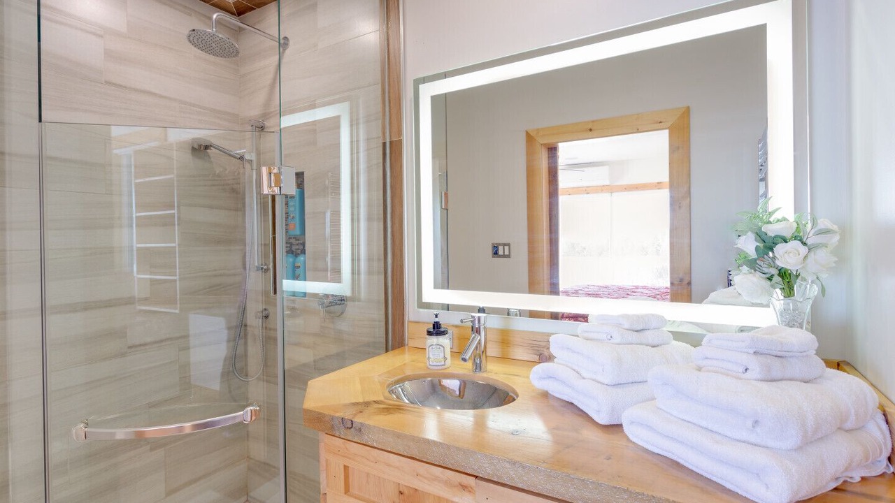 Photo of Bathroom in Bradford West Gwillimbury