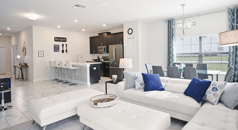 Photo of Livingroom in Davenport