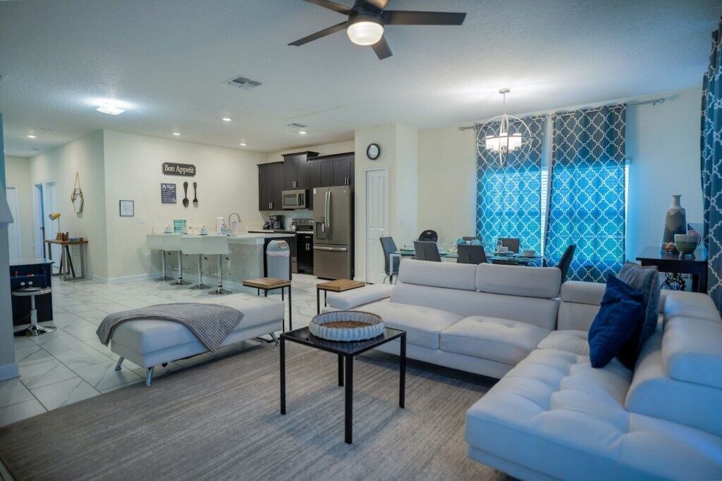 Photo of Livingroom in Davenport