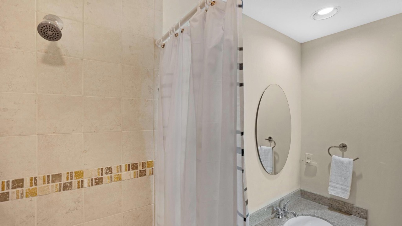 Photo of Bathroom in Truman Annex