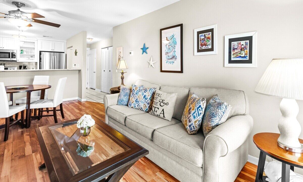 Photo of Livingroom in Miramar Beach