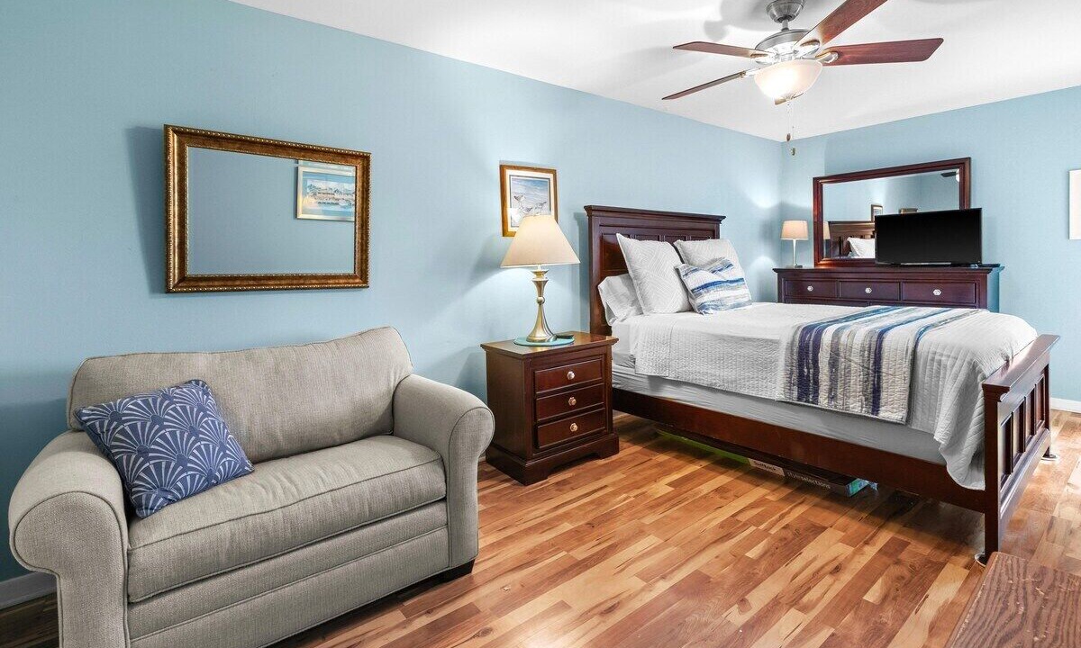 Photo of Bedroom in Miramar Beach
