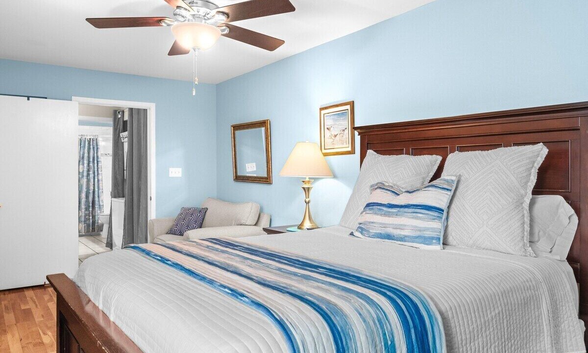 Photo of Bedroom in Miramar Beach