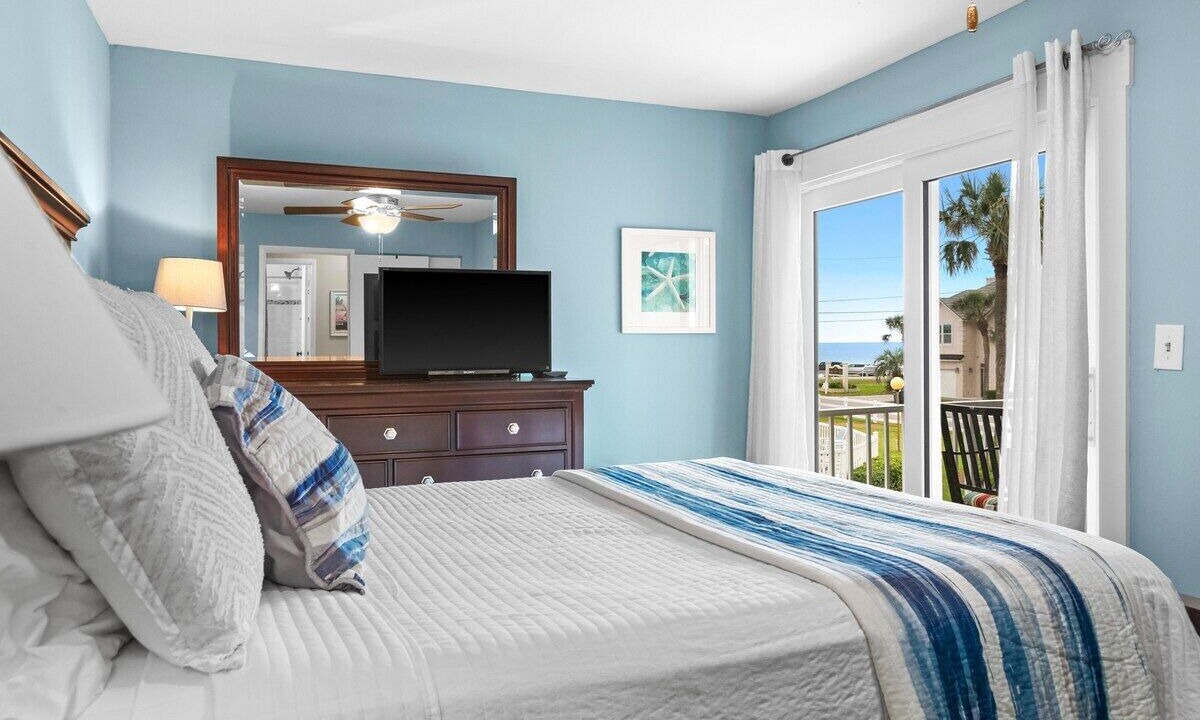 Photo of Bedroom in Miramar Beach