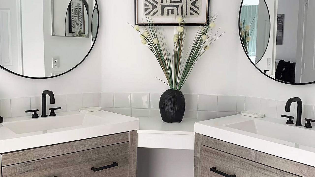 Photo of Bathroom in Oakpoint