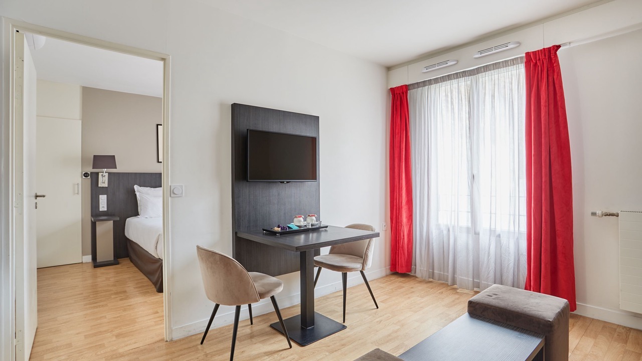 Photo of Bedroom in Clignancourt