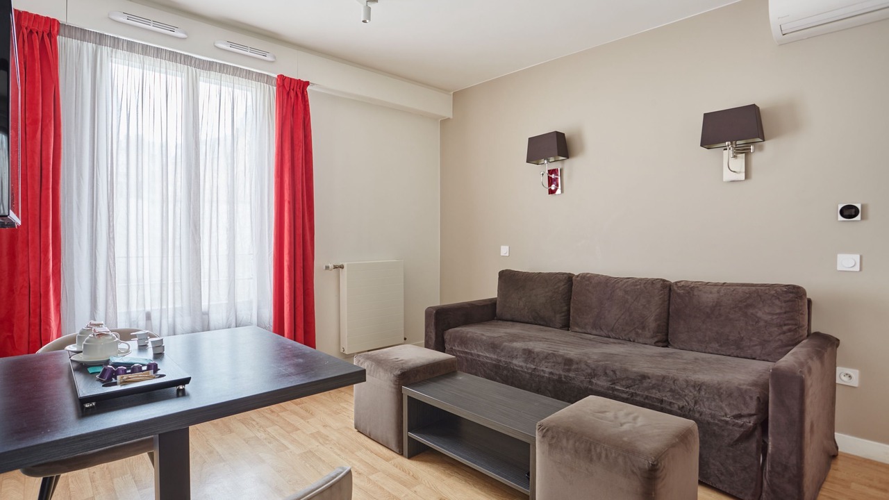 Photo of Bedroom in Clignancourt