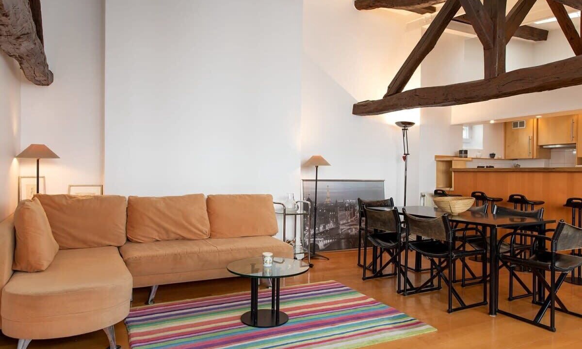 Photo of Livingroom in Quartier de la Place-Vendome