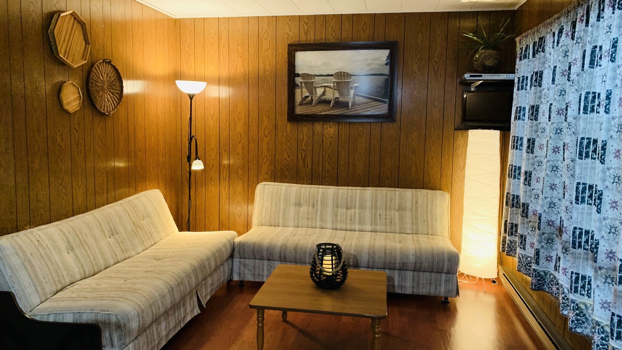 Photo of Livingroom in Unorganized Centre Parry Sound