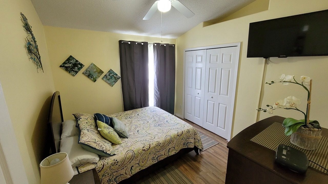 Photo of Bedroom in Windsor Palms