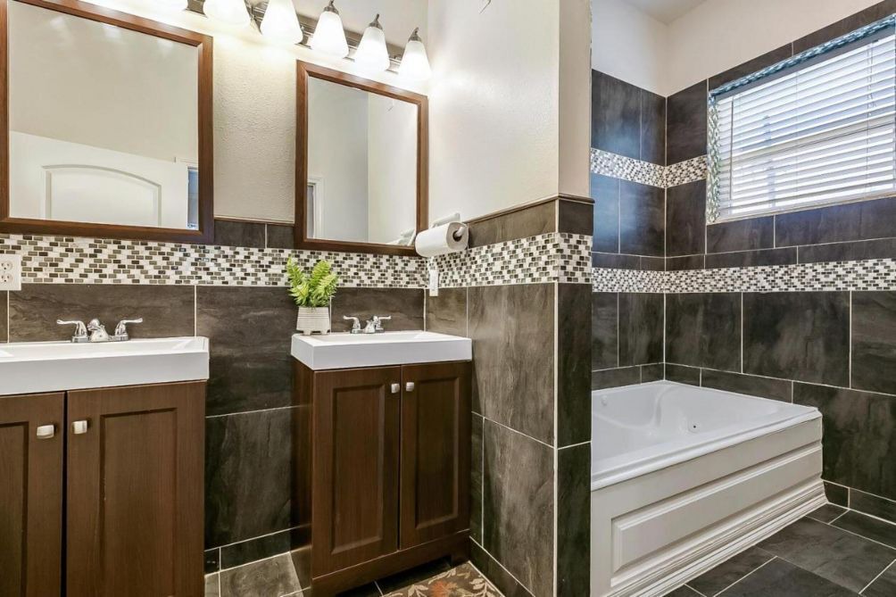 Photo of Bathroom in Faubourg Lafayette