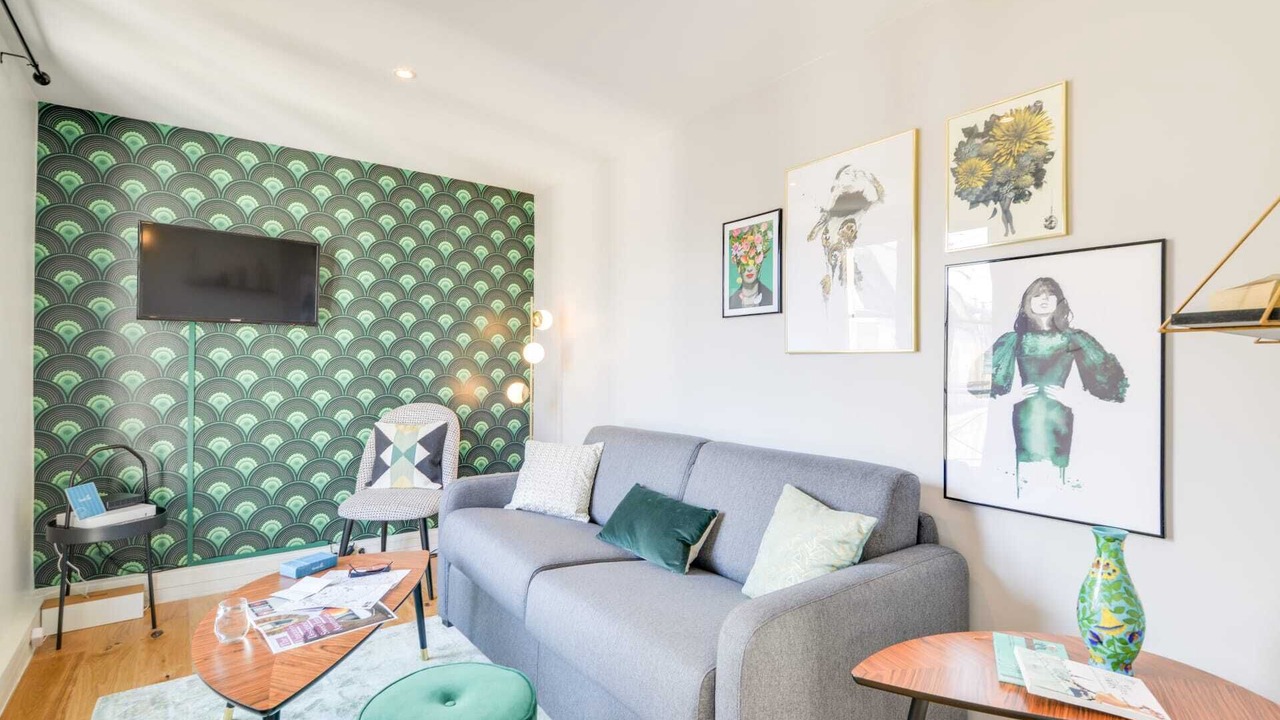 Photo of Livingroom in 9th Arrondissement