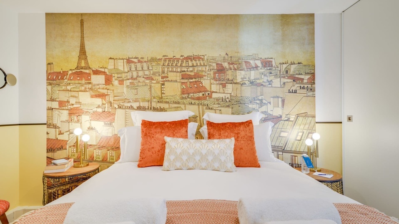 Photo of Bedroom in 9th Arrondissement