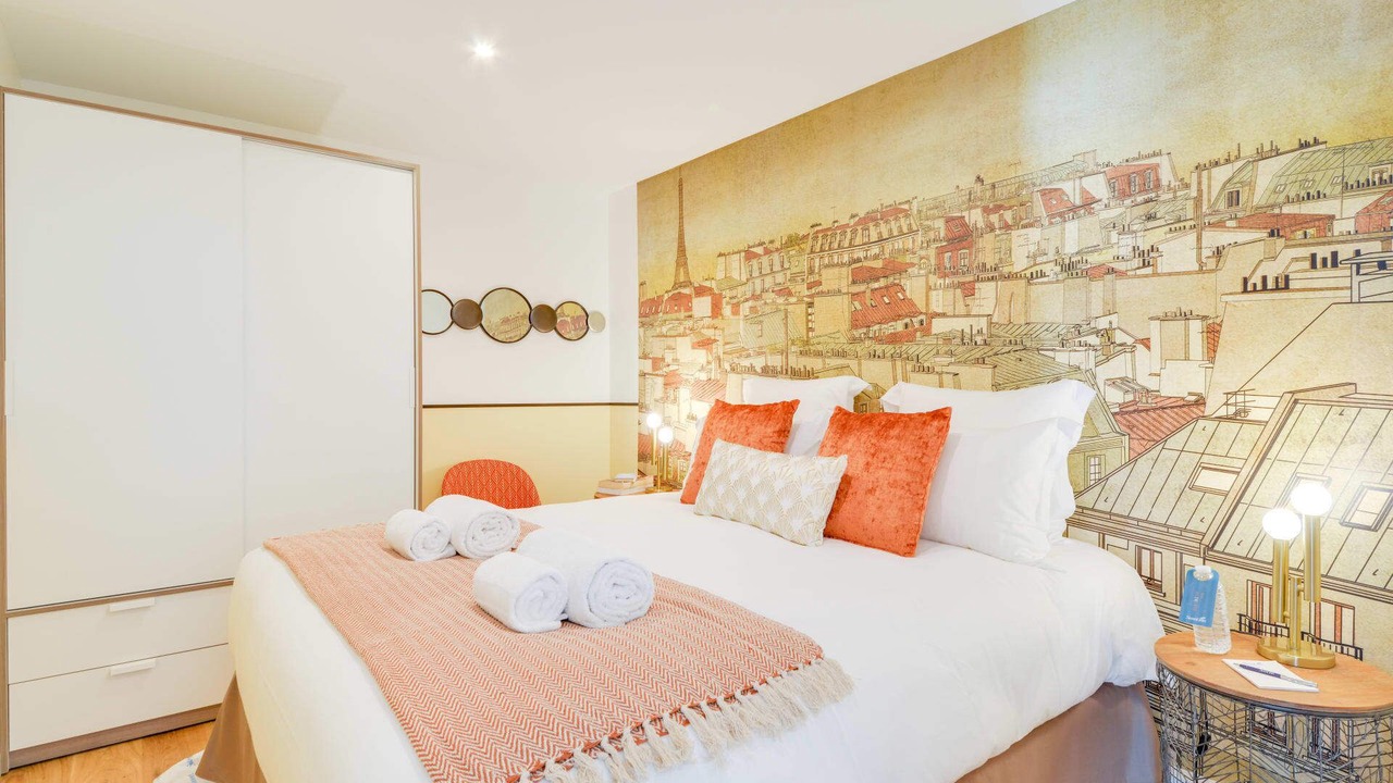 Photo of Bedroom in 9th Arrondissement