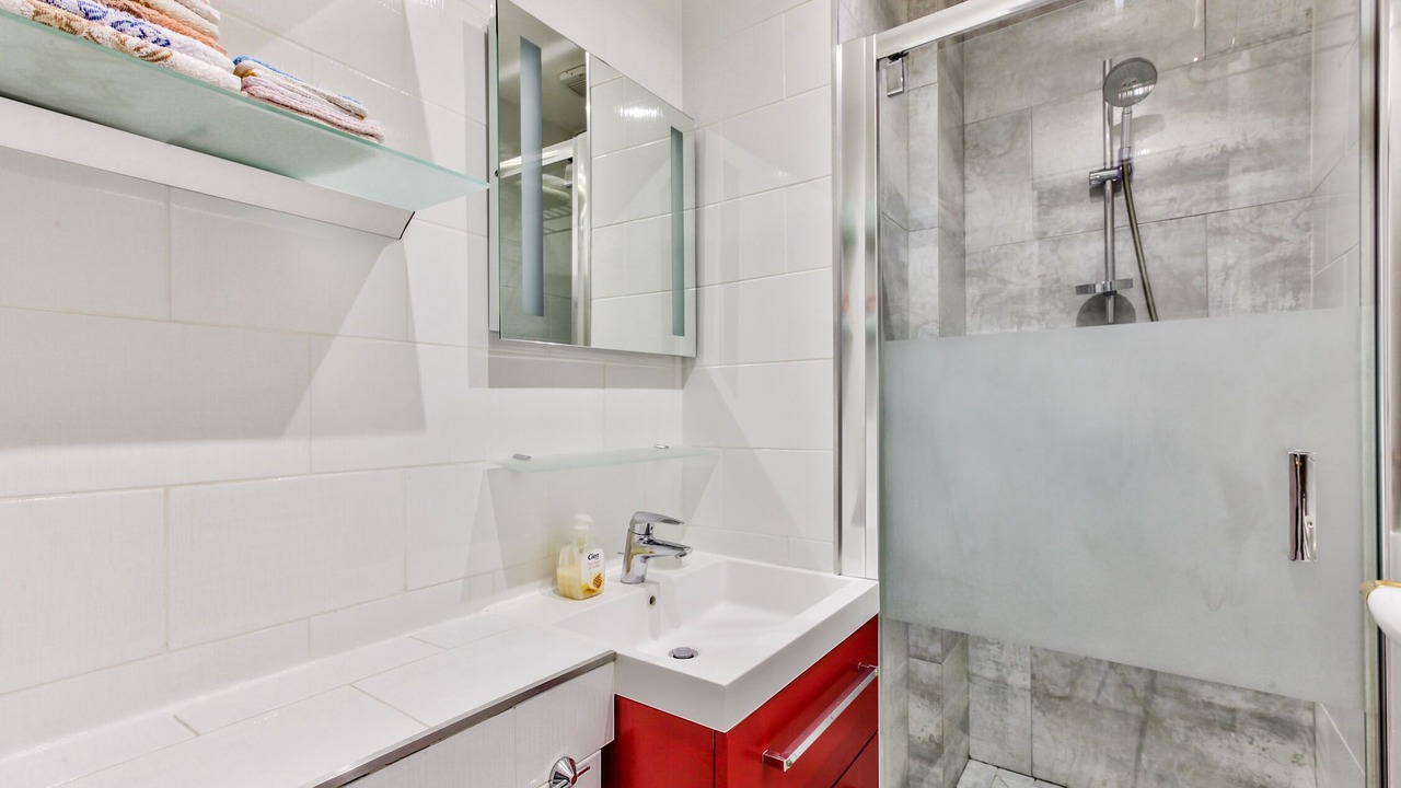 Photo of Bathroom in 8th Arrondissement