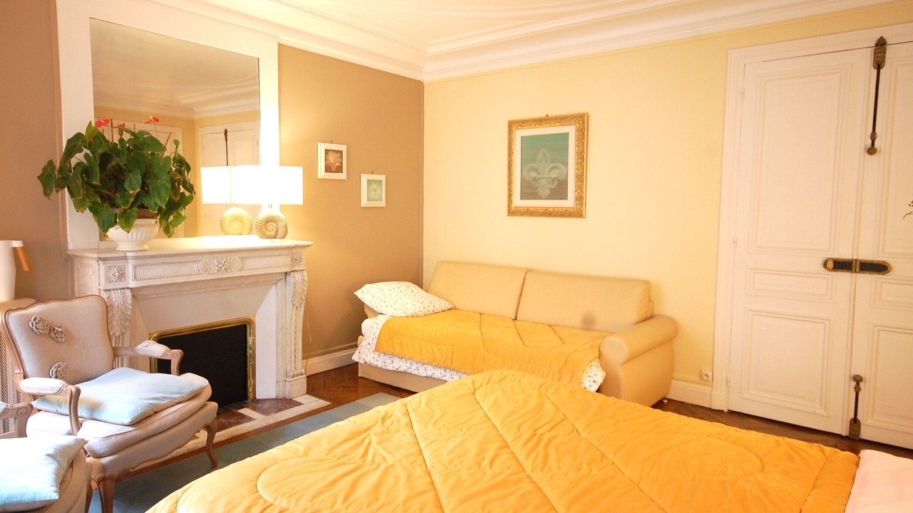Photo of Bedroom in 8th Arrondissement