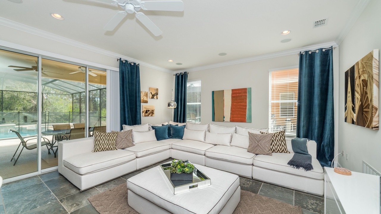 Photo of Livingroom in Davenport
