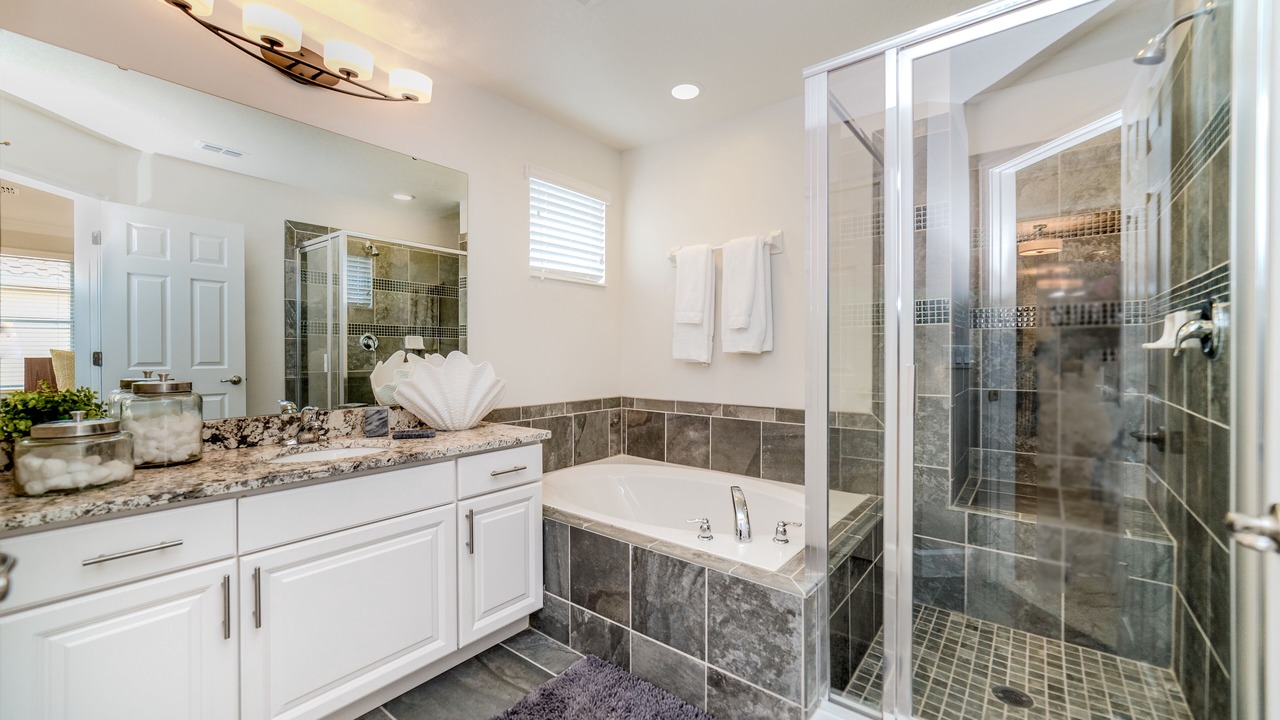 Photo of Bathroom in Davenport