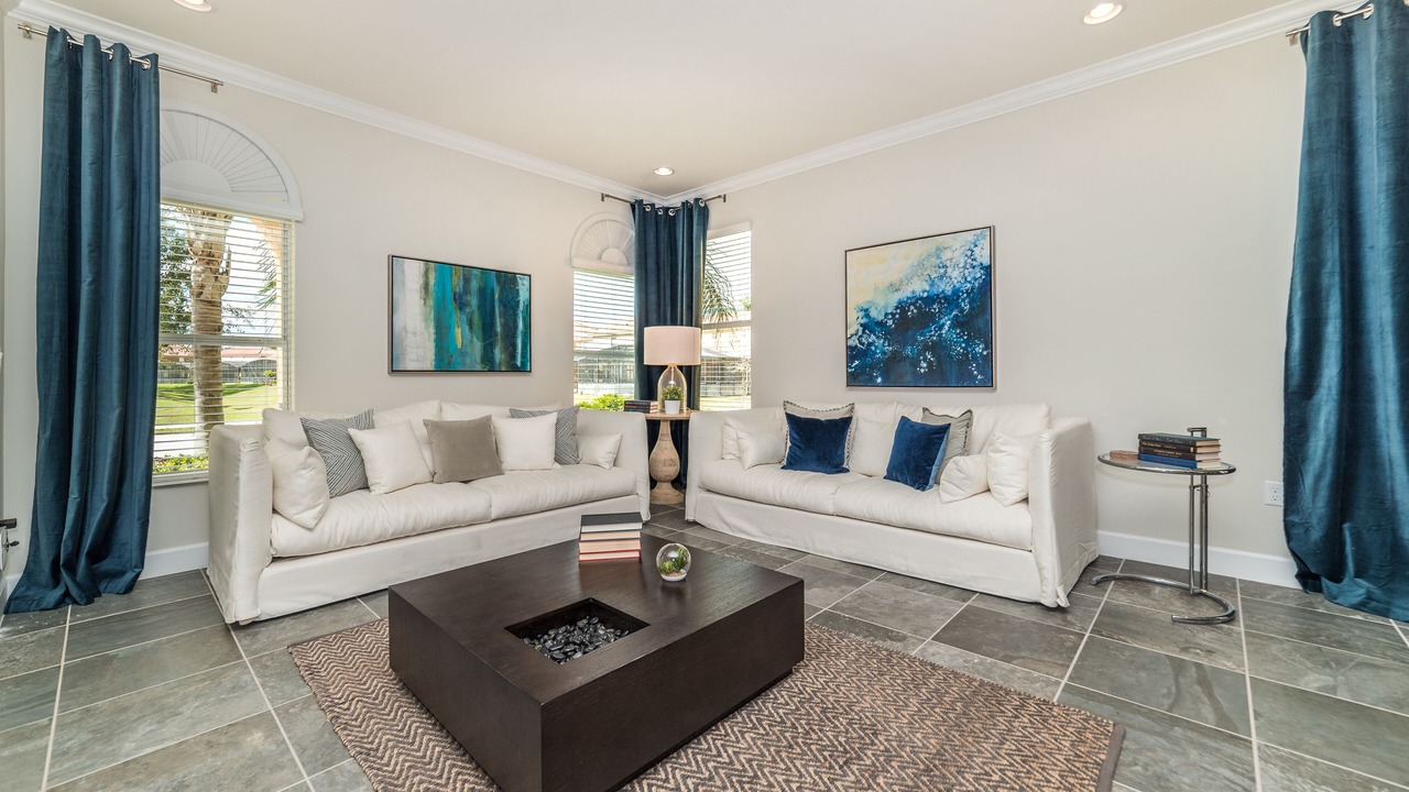 Photo of Livingroom in Davenport