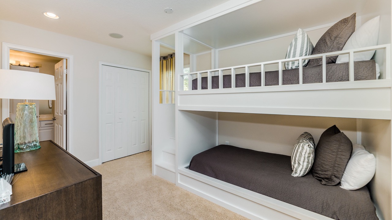 Photo of Bedroom in Davenport