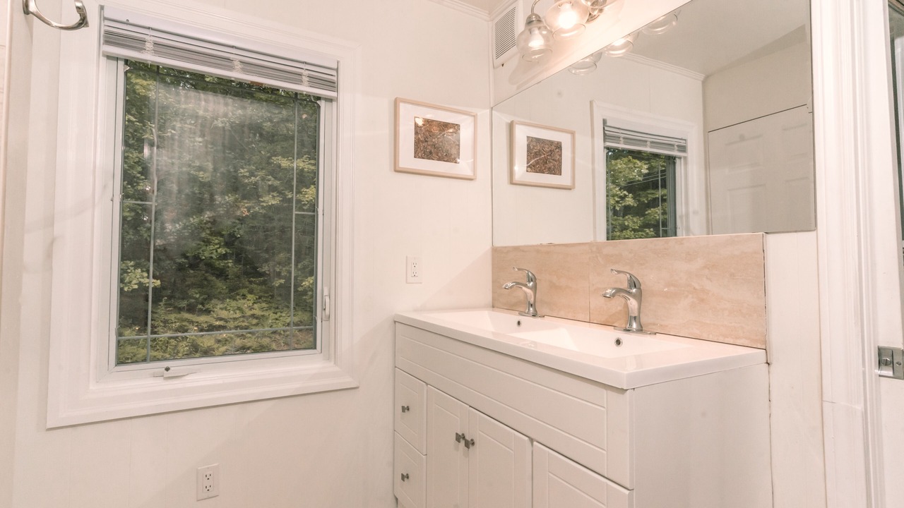 Photo of Bathroom in Georgian Bay