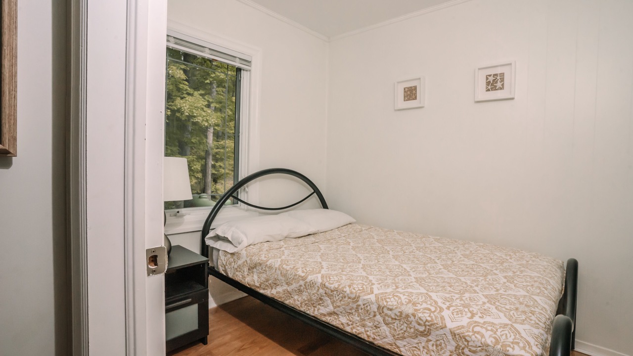 Photo of Bedroom in Georgian Bay
