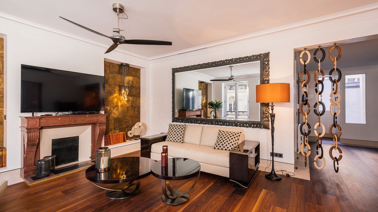 Photo of Livingroom in Quartier de la Place-Vendome