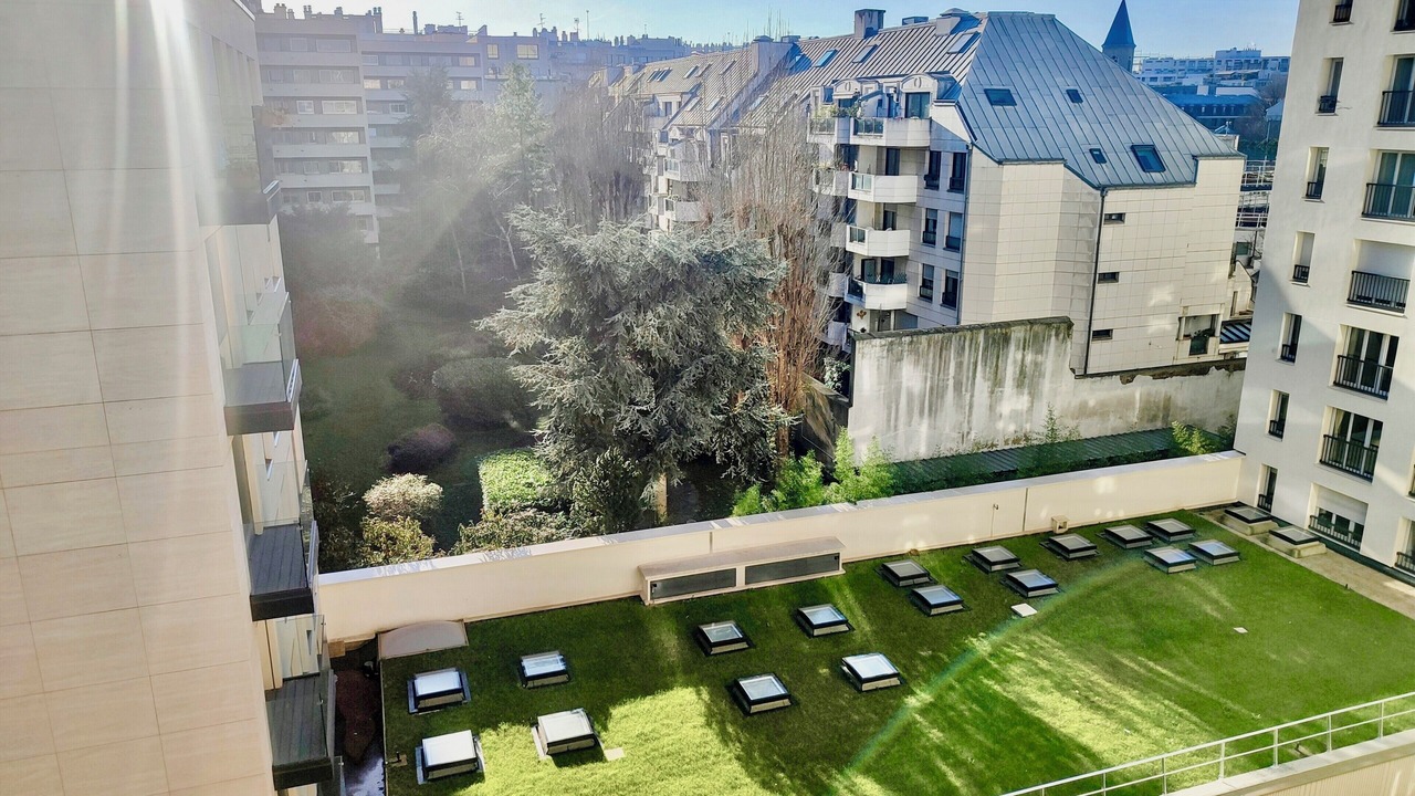 Photo of Outdoor in Quartier des Grandes-Carrieres