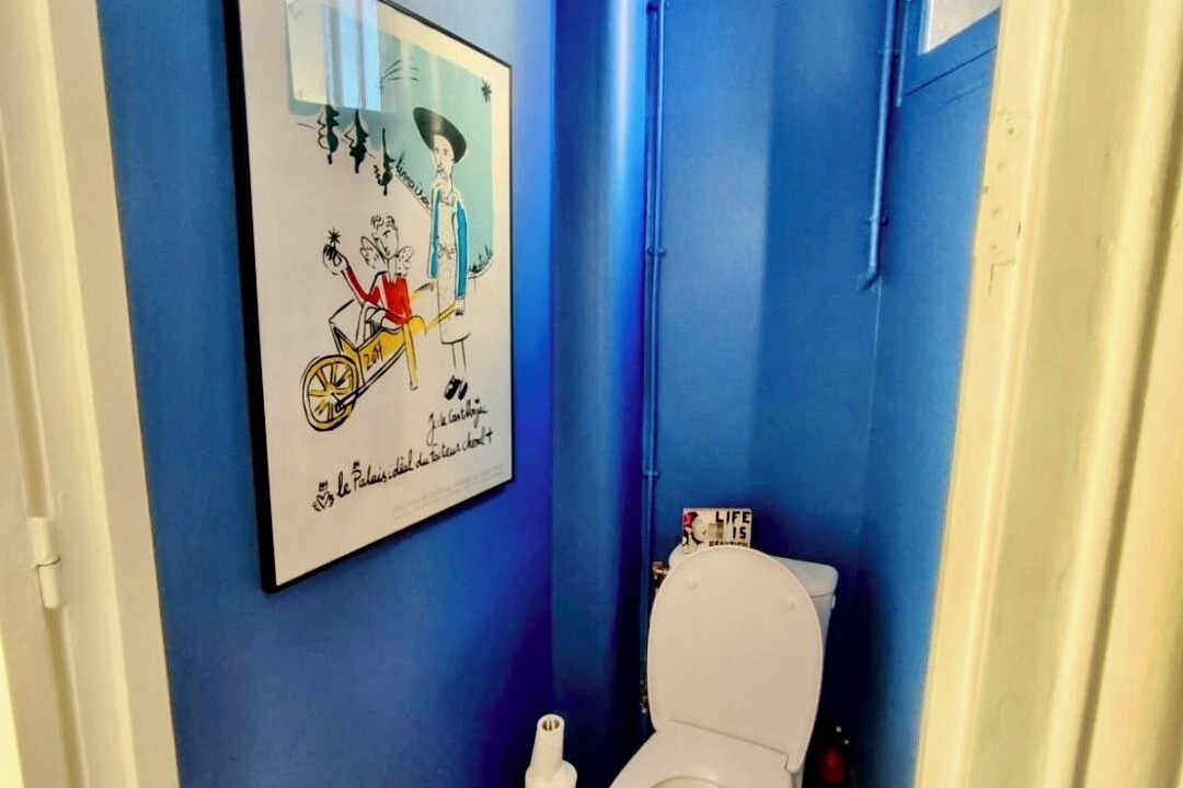Photo of Bathroom in Quartier des Grandes-Carrieres