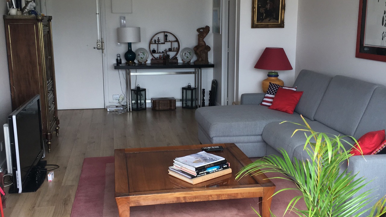 Photo of Livingroom in Combat