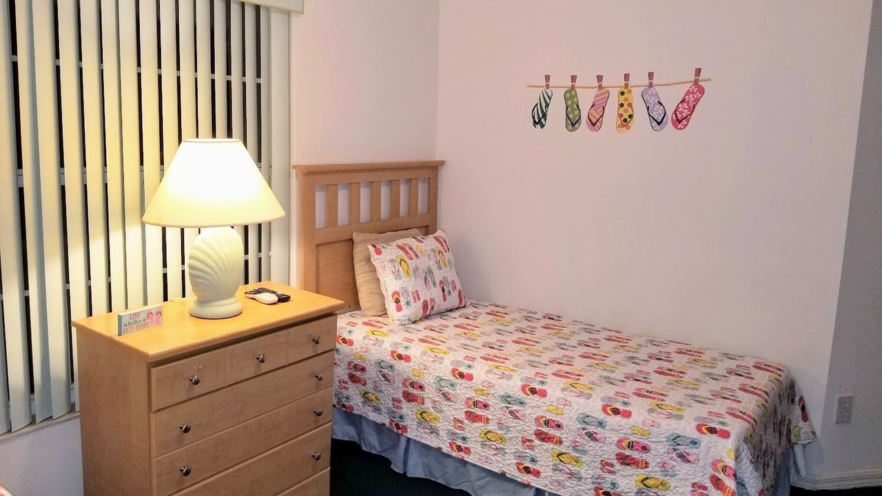 Photo of Bedroom in Florida Pines