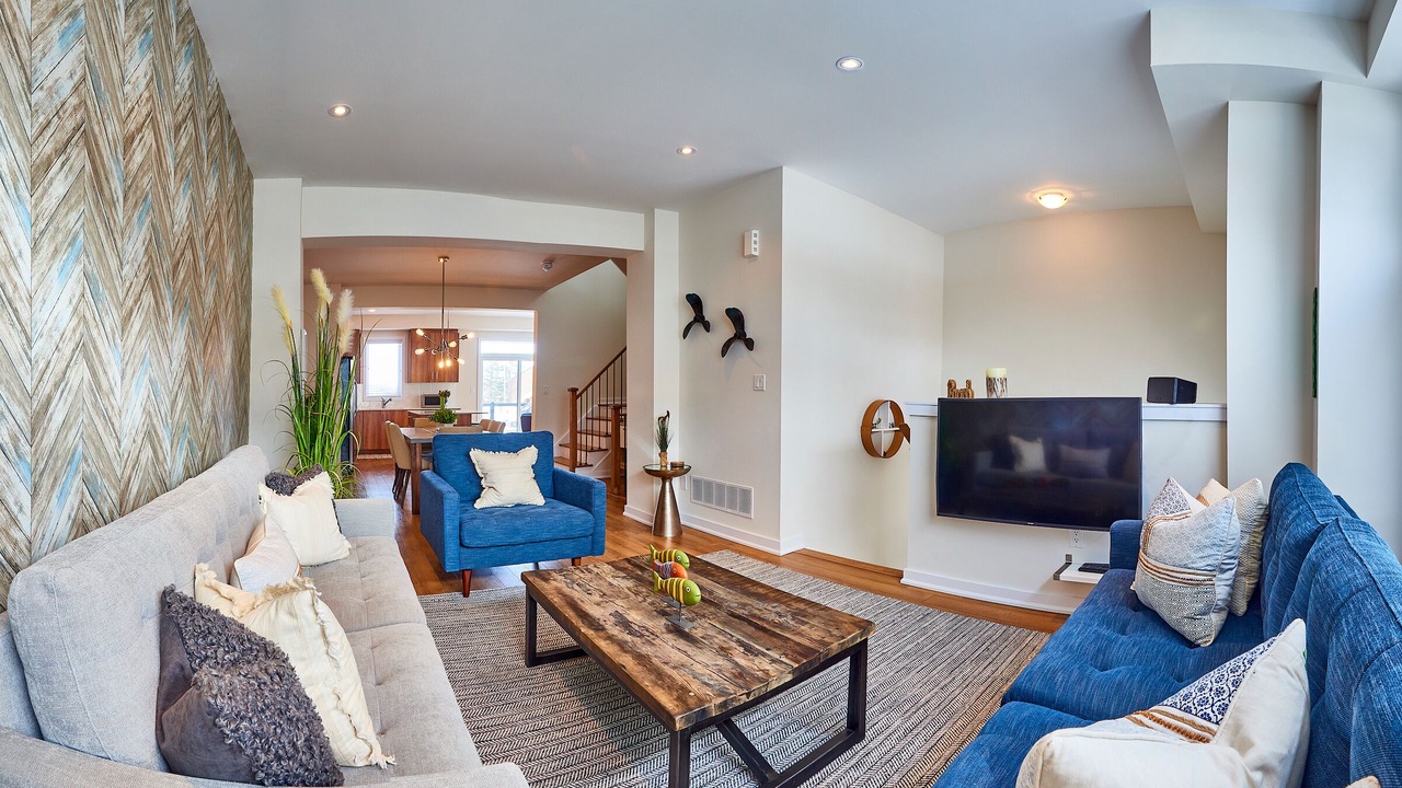 Photo of Livingroom in Wasaga Beach