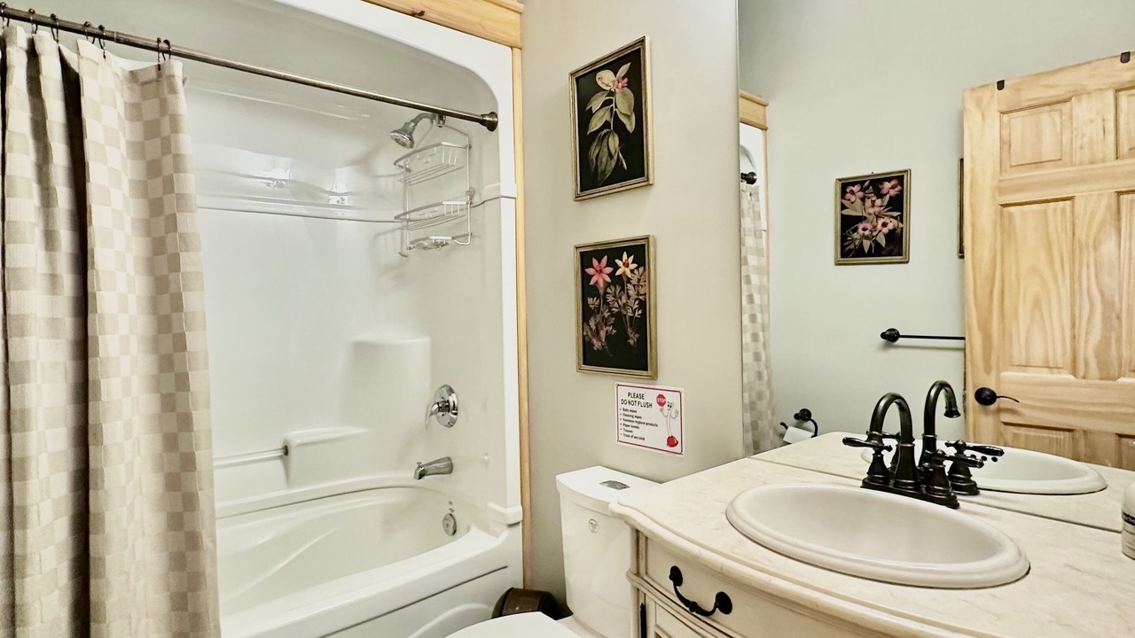 Photo of Bathroom in The Blue Mountains