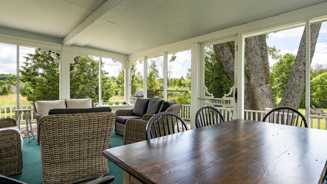 Photo of Outdoor in Grey Highlands
