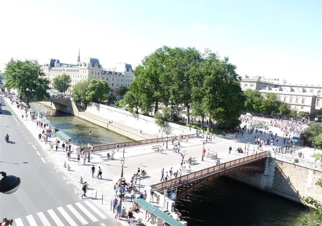 Photo of Others in Notre Dame