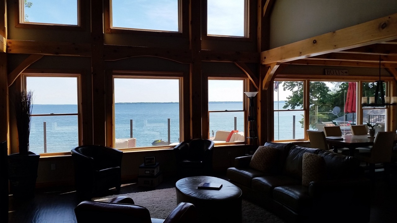 Photo of Livingroom in Oro Station