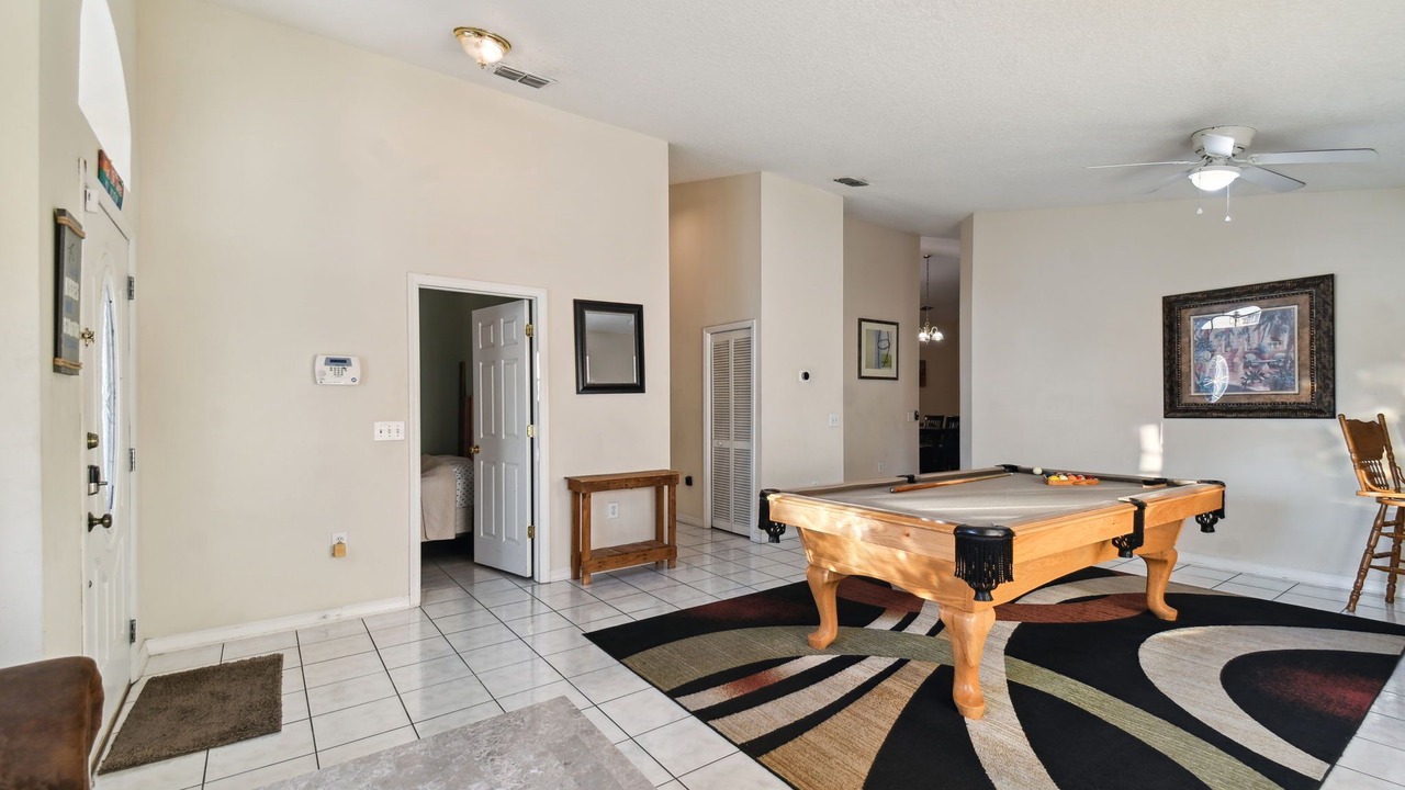 Photo of Bedroom in Town 'n' Country