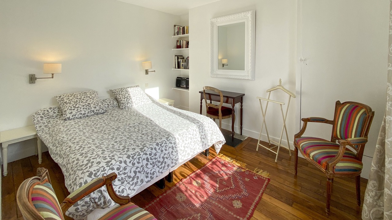 Photo of Bedroom in Saint-Ouen