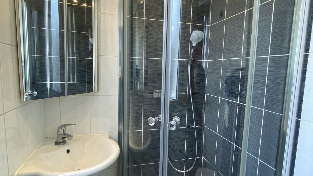 Photo of Bathroom in Saint-Ouen